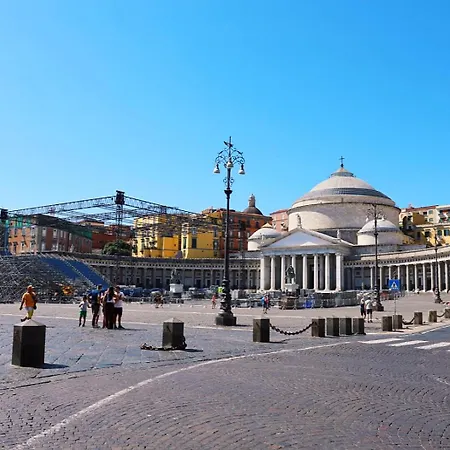 Peggy 4* Νάπολη